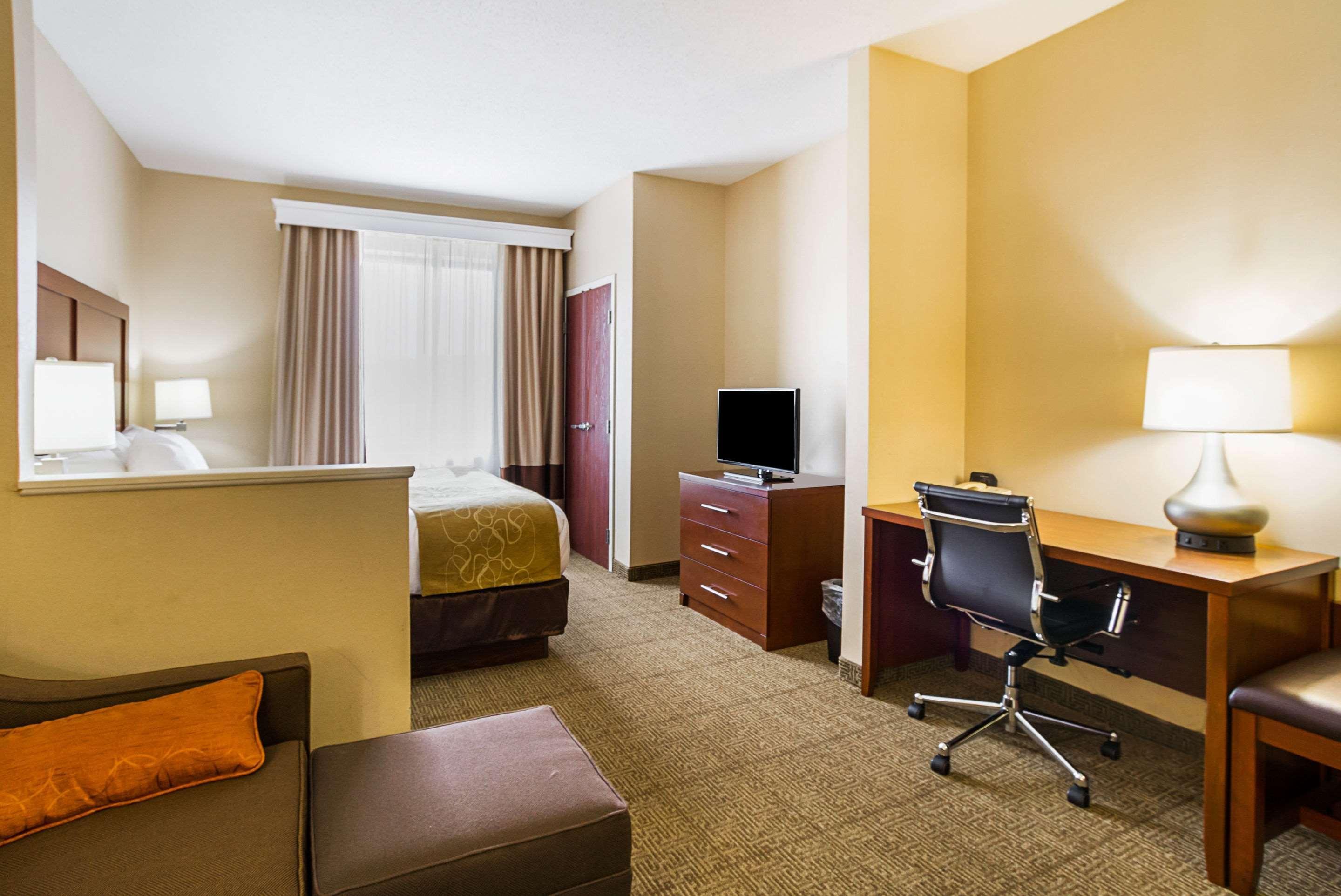 Comfort Suites Twinsburg Εξωτερικό φωτογραφία
