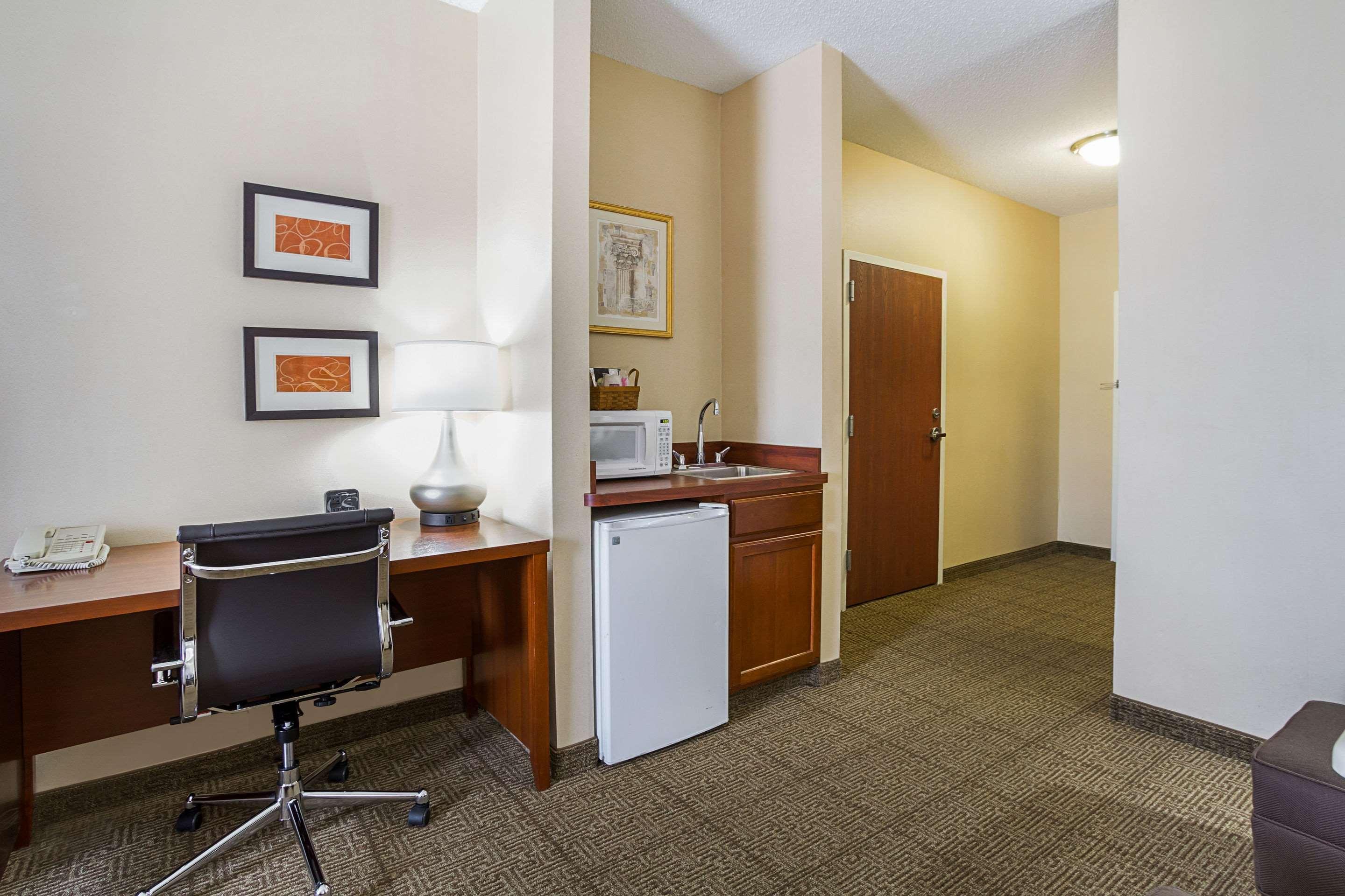 Comfort Suites Twinsburg Εξωτερικό φωτογραφία