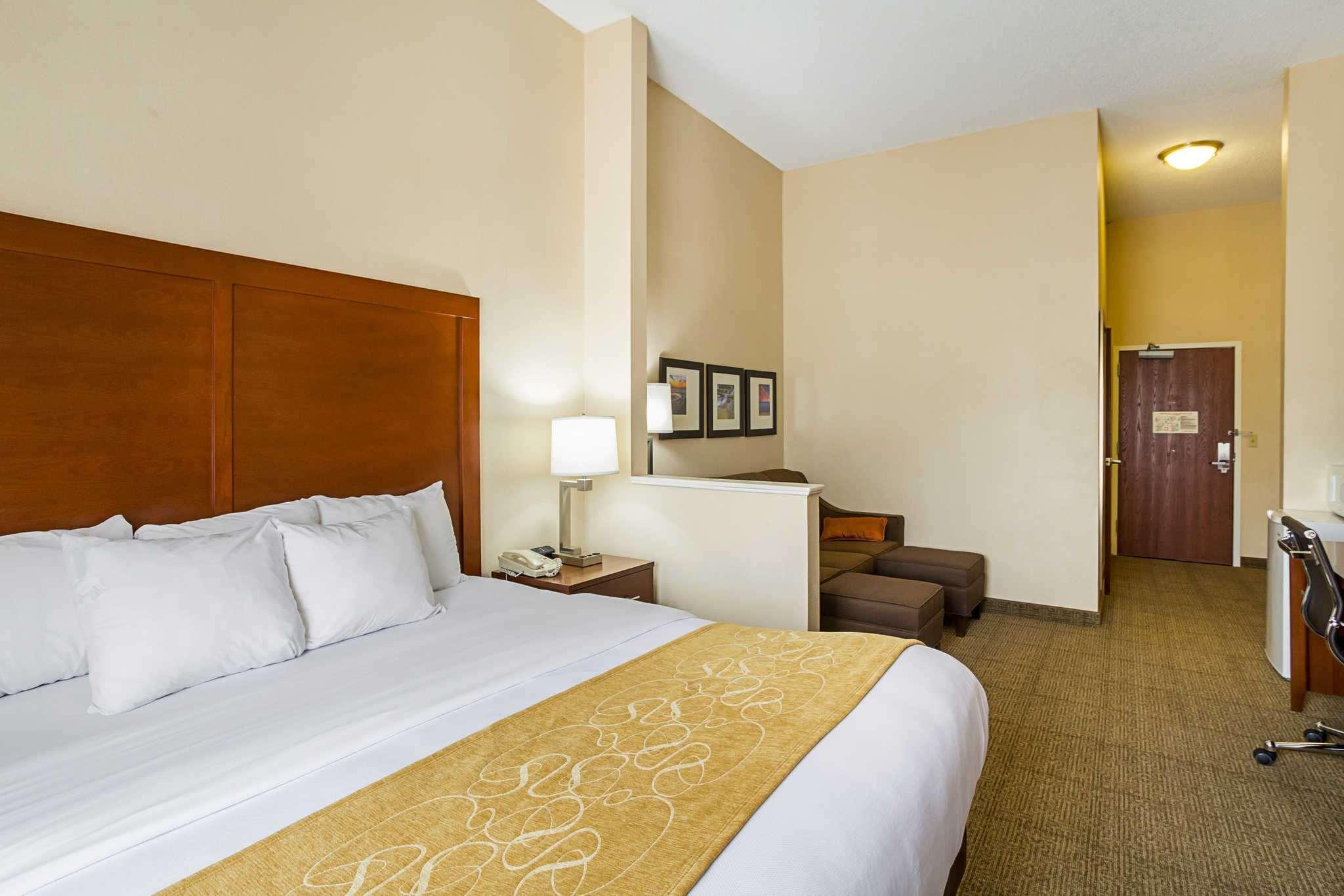 Comfort Suites Twinsburg Εξωτερικό φωτογραφία