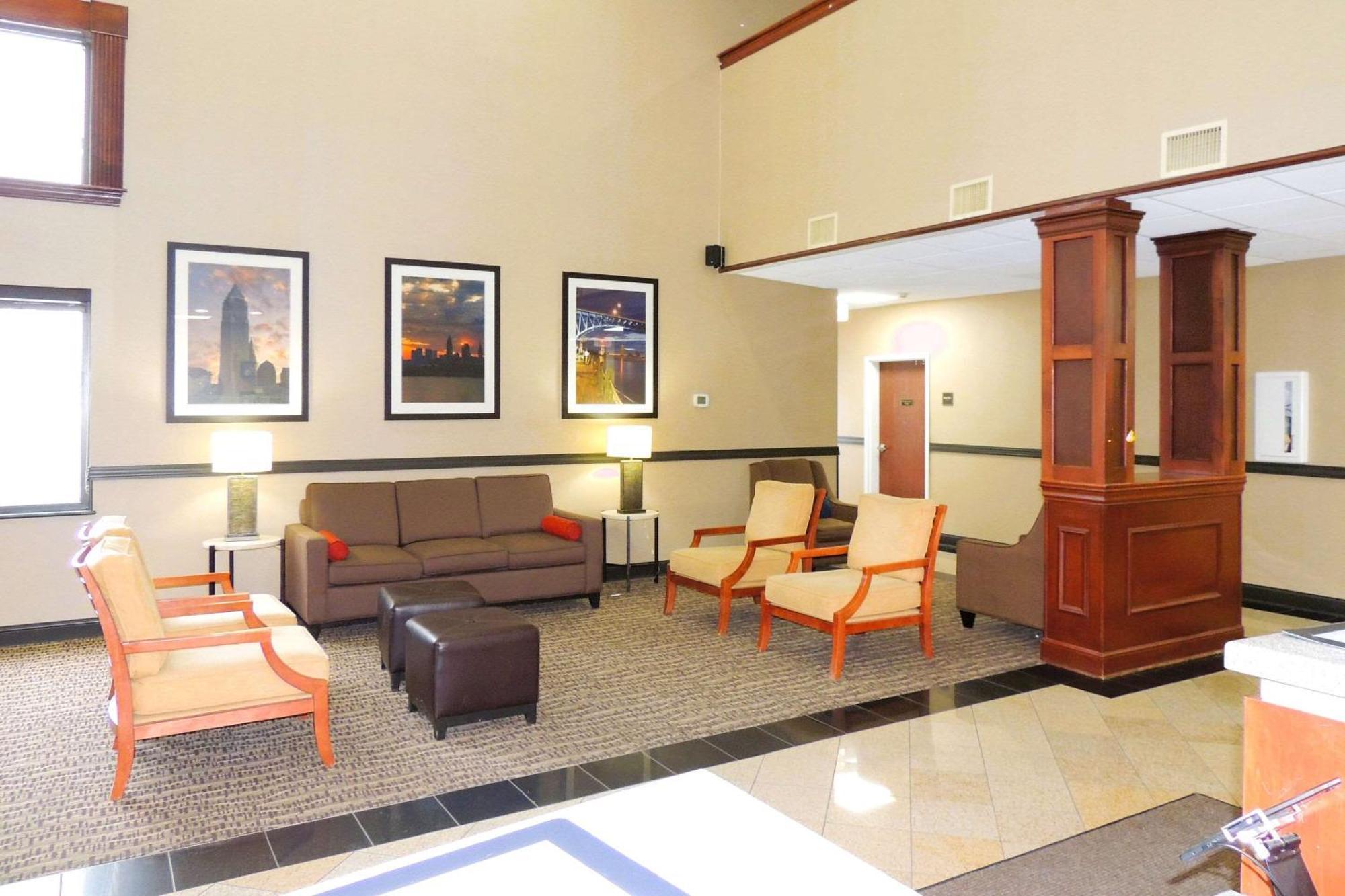 Comfort Suites Twinsburg Εξωτερικό φωτογραφία