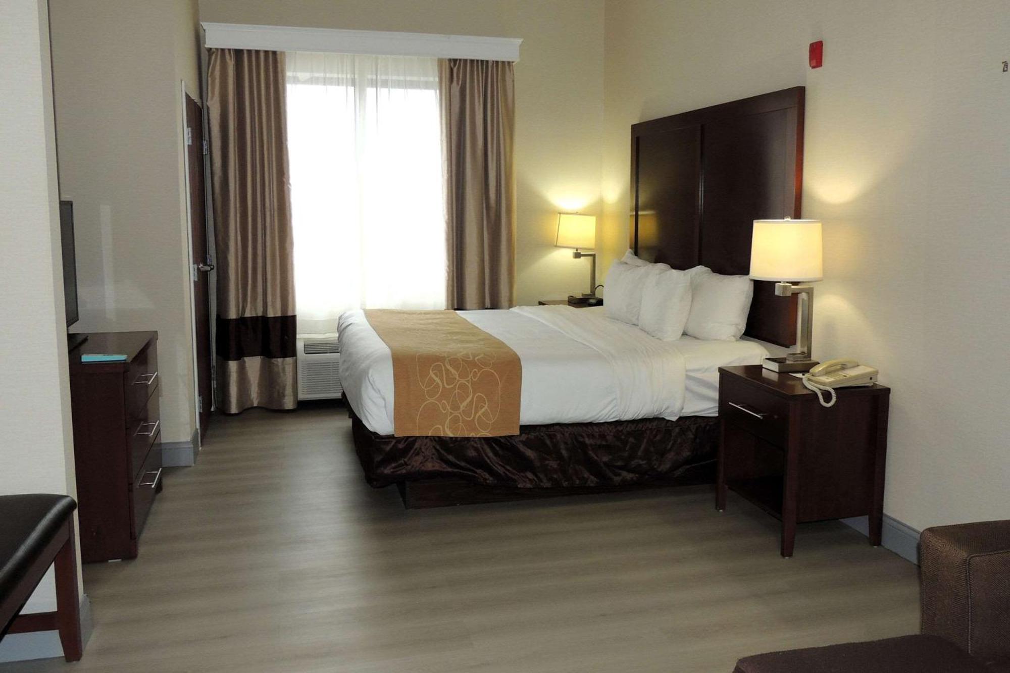 Comfort Suites Twinsburg Εξωτερικό φωτογραφία