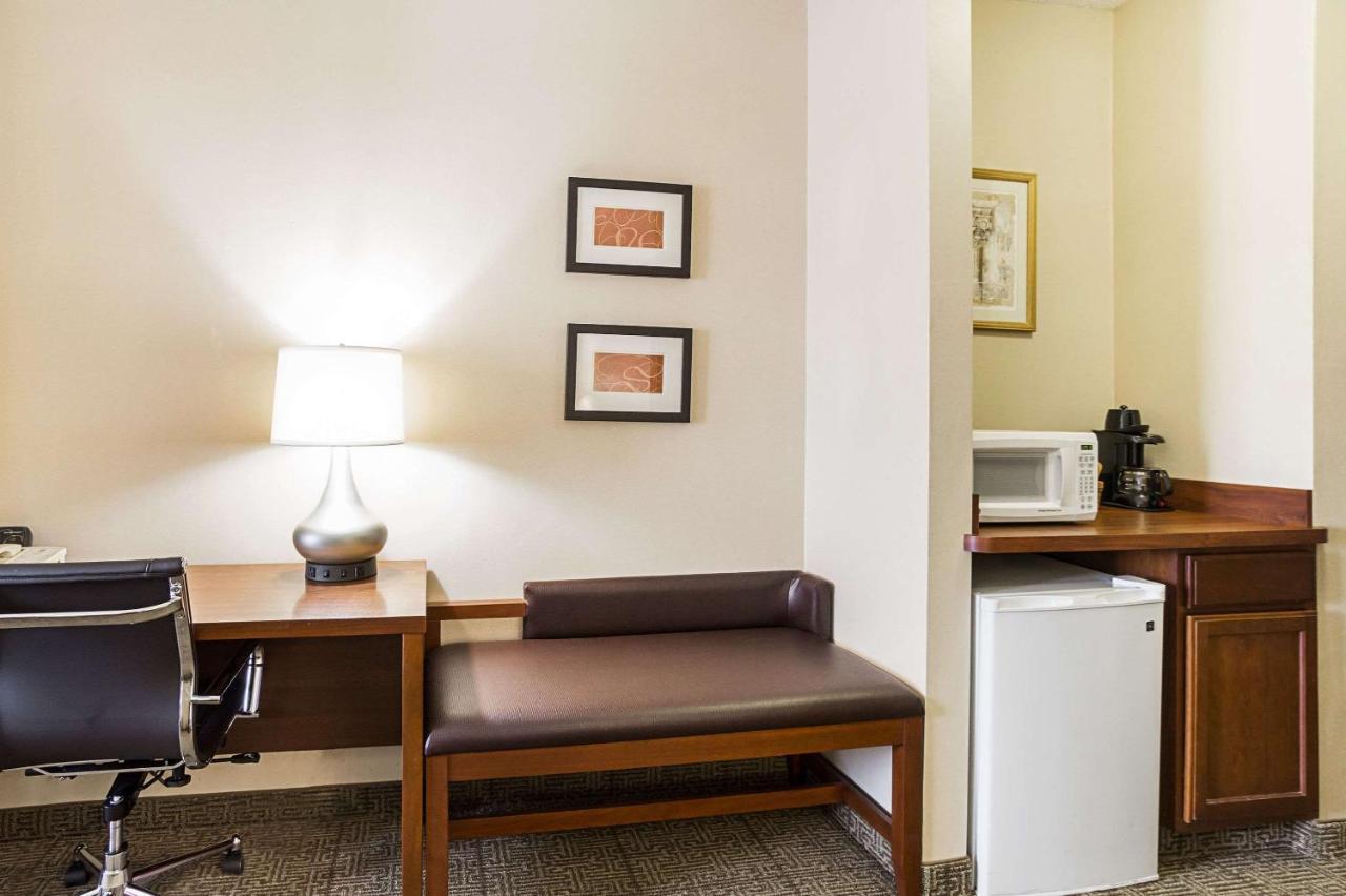 Comfort Suites Twinsburg Εξωτερικό φωτογραφία